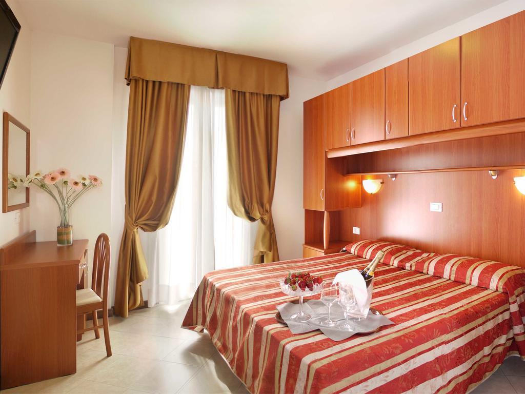 Hotel Storione Lido di Jesolo Dış mekan fotoğraf