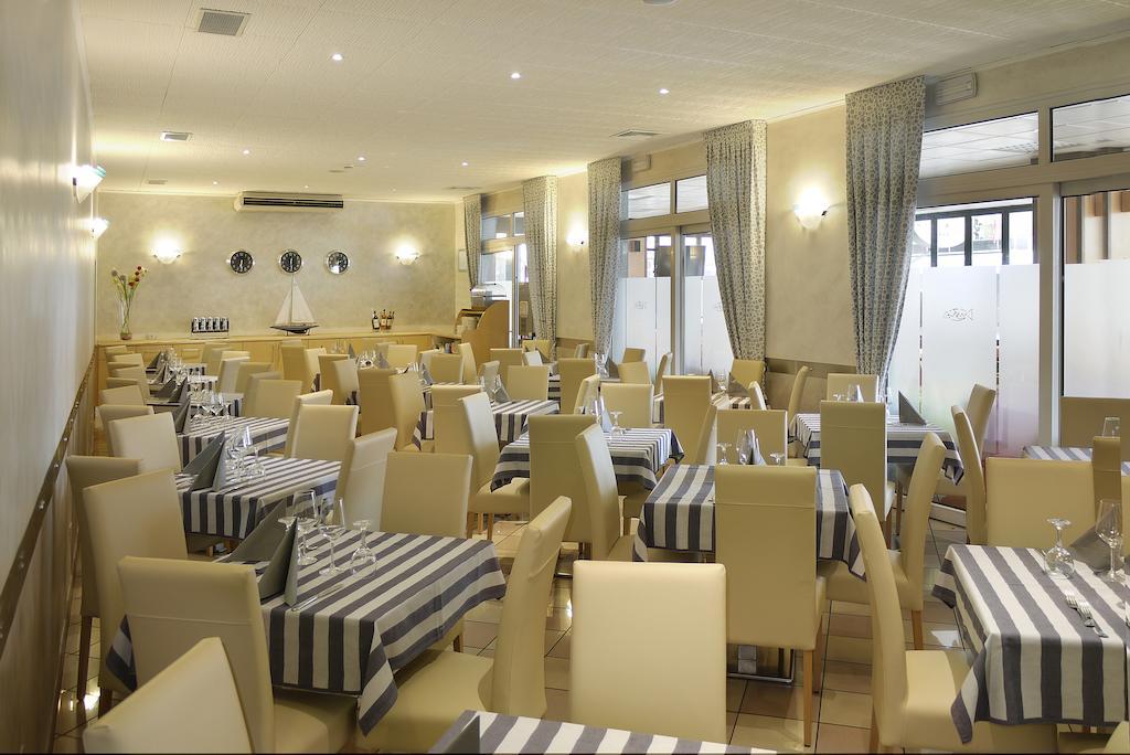 Hotel Storione Lido di Jesolo Dış mekan fotoğraf